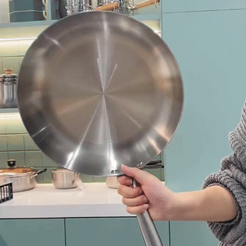 Poele inox animation
